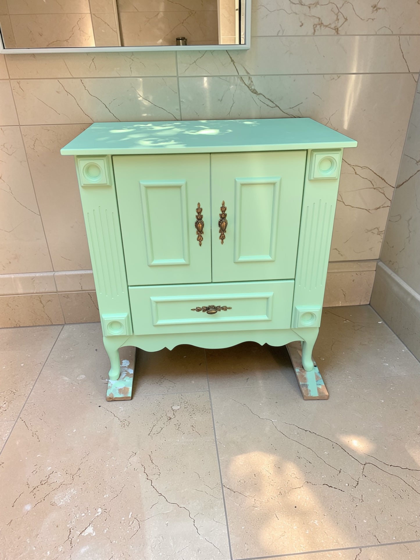 Single Vanity , 800 x 500