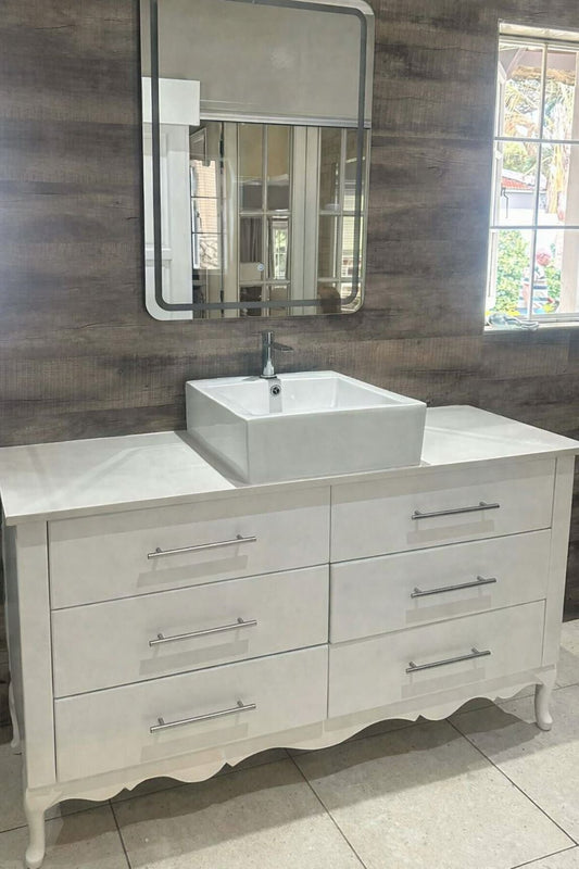 Single Vanity w/ Quartz top