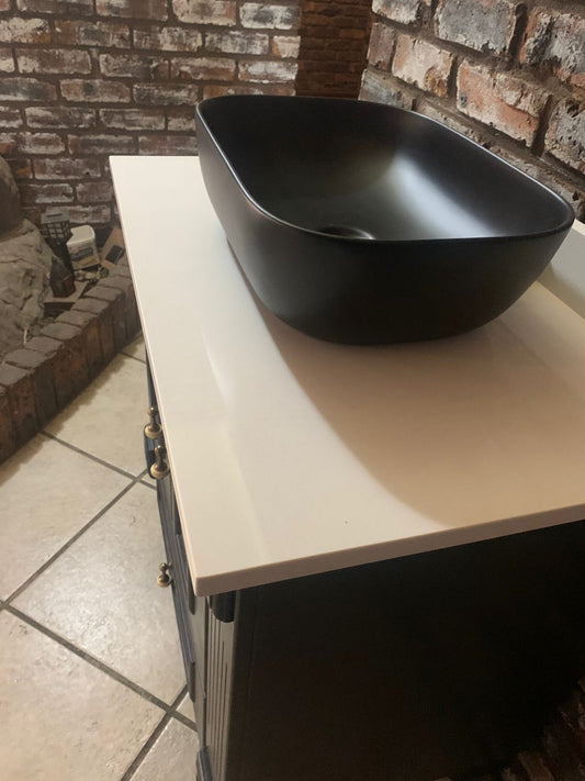 The Black Oval Basin — Modern Elegance, Perfectly Paired with Every Unit